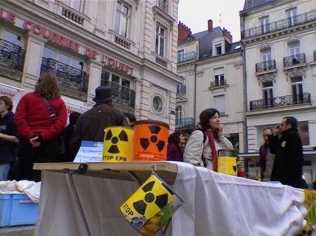 Chèque_EPR-Angers(Greenpeace4)